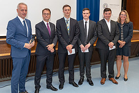 Die Gewinner der Auszeichung der Heinz-Nixdorf-Stiftung (Foto: FOM/Tim Stender) 
